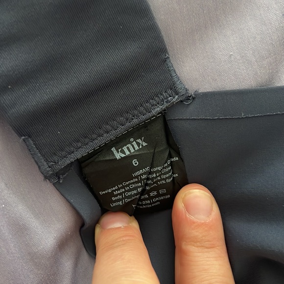 Size 6 Knix Catalyst bra - blue/grey - EUC - Picture 2 of 3